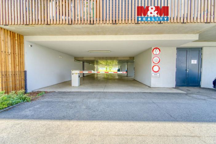 Pronájem garážového stání, Plzeň, Kartónová, 15 m2