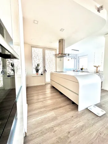 Pronájem bytu 4+kk, Praha - Strašnice, Zvěřinova, 109 m2