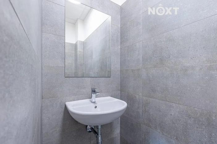 Pronájem skladu, Milovice, 386 m2