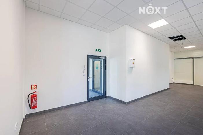 Pronájem skladu, Milovice, 386 m2