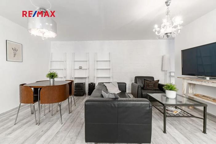 Prodej kanceláře, Praha - Karlín, Pernerova, 60 m2