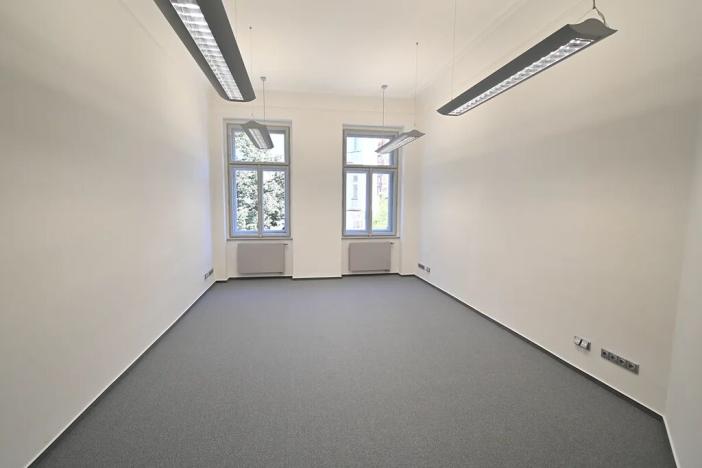 Pronájem kanceláře, Praha - Vinohrady, Vinohradská, 147 m2