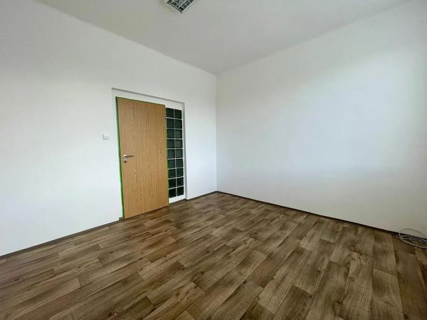 Pronájem kanceláře, Sulejovice, Kaplířova, 76 m2