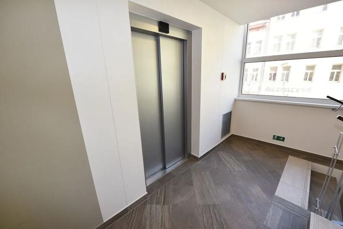 Pronájem bytu 2+kk, Praha - Vršovice, Petrohradská, 118 m2