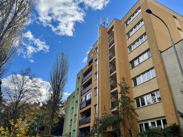 Pronájem bytu 2+1, Praha - Podolí, Pod Klaudiánkou, 76 m2