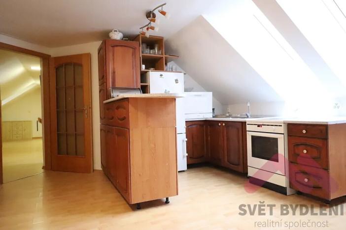 Pronájem bytu 3+kk, Brandýs nad Labem-Stará Boleslav, Masarykovo náměstí, 97 m2