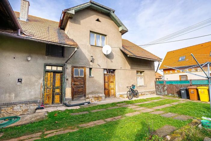 Prodej rodinného domu, Lochovice, 180 m2