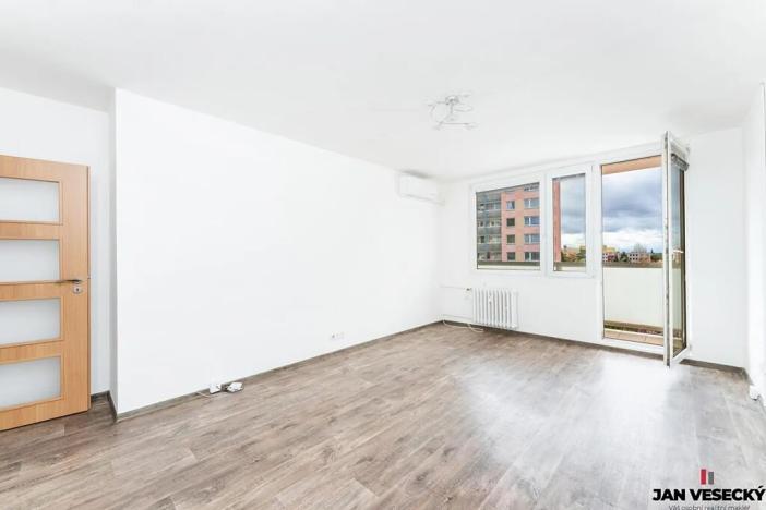 Prodej bytu 3+1, Praha - Horní Počernice, Lhotská, 73 m2