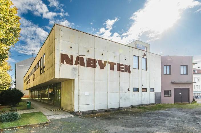 Prodej obchodního prostoru, Kolín, Sladkovského, 1465 m2