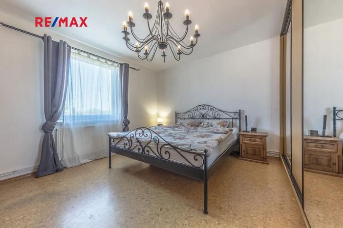 Prodej bytu 4+kk, Praha - Čakovice, Ke stadionu, 82 m2