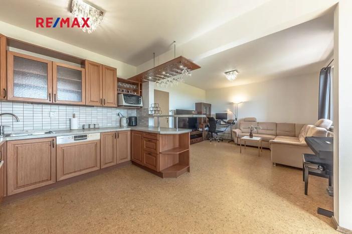 Prodej bytu 4+kk, Praha - Čakovice, Ke stadionu, 82 m2