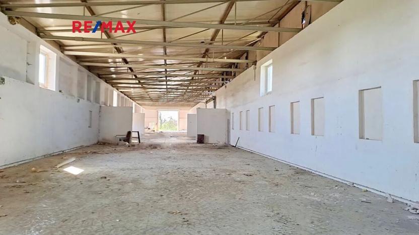 Prodej skladu, Dolní Chvatliny, 3690 m2
