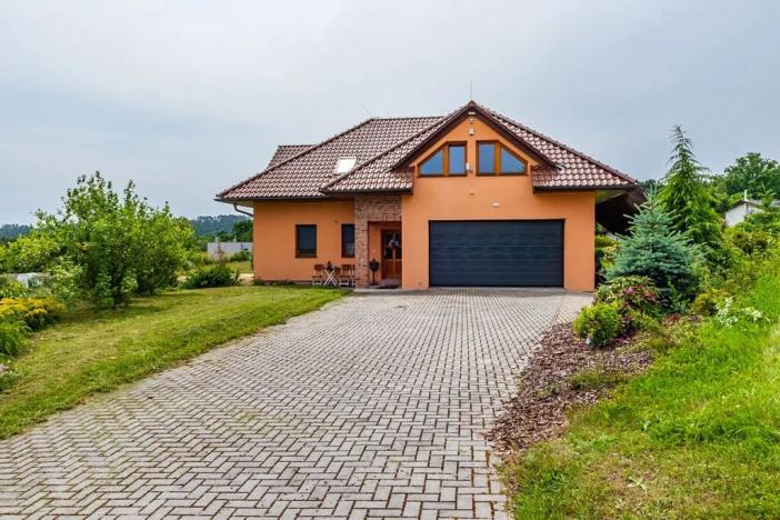 Prodej rodinného domu, Buš, 271 m2