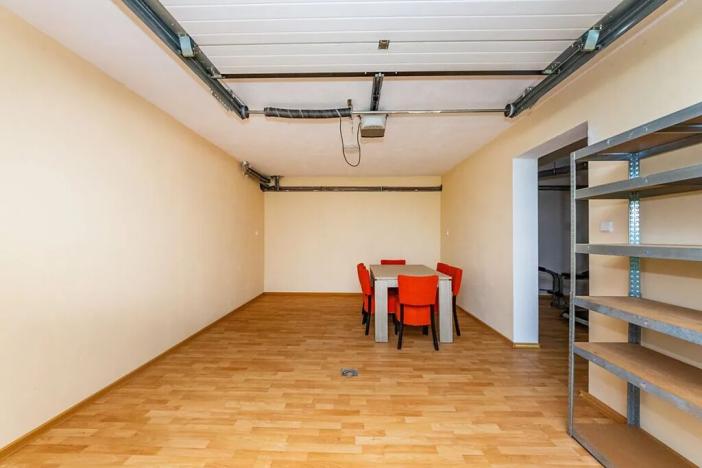 Prodej rodinného domu, Buš, 271 m2