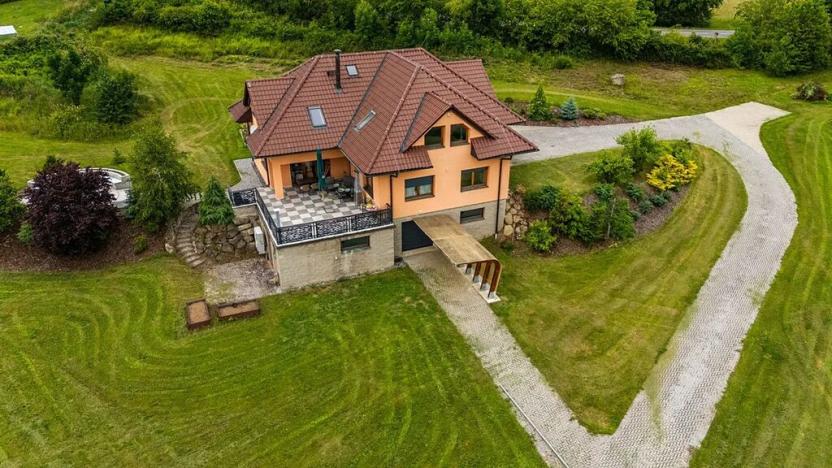 Prodej rodinného domu, Buš, 271 m2