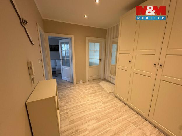 Pronájem bytu 2+1, Praha, Zárubova, 62 m2