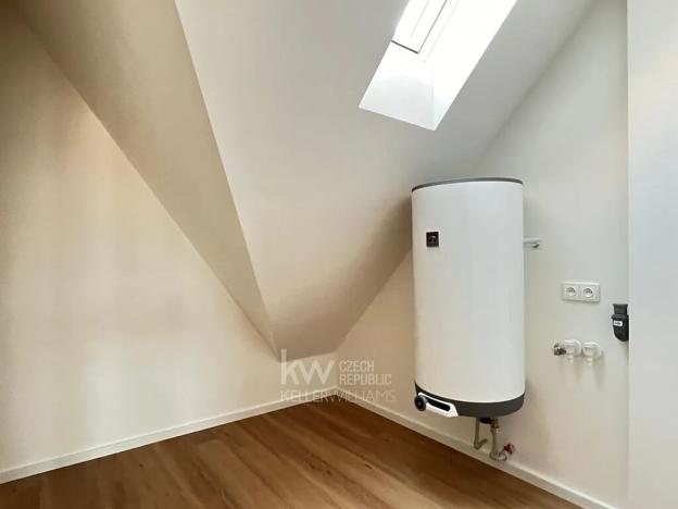 Pronájem bytu 2+kk, Praha - Břevnov, 8. listopadu, 81 m2