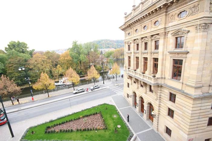 Pronájem bytu 3+1, Praha - Nové Město, Masarykovo nábřeží, 103 m2