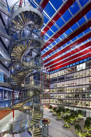 Pronájem kanceláře, Praha - Karlín, Karolinská, 1477 m2