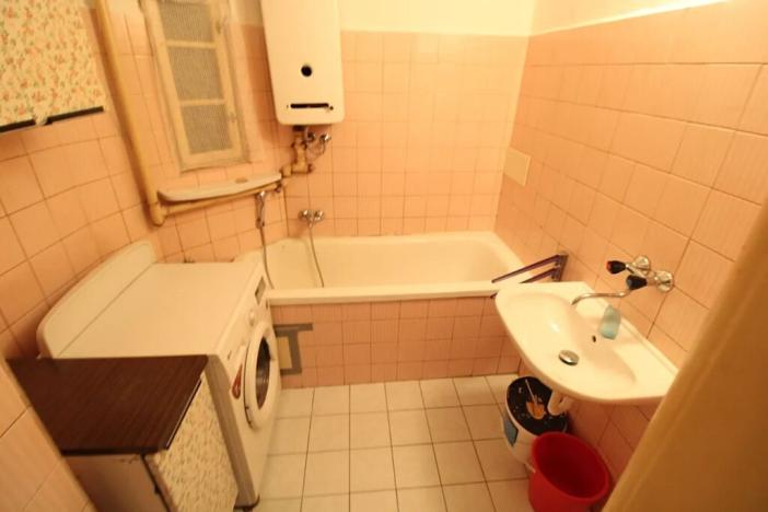 Pronájem bytu 2+1, Praha - Žižkov, Ambrožova, 64 m2