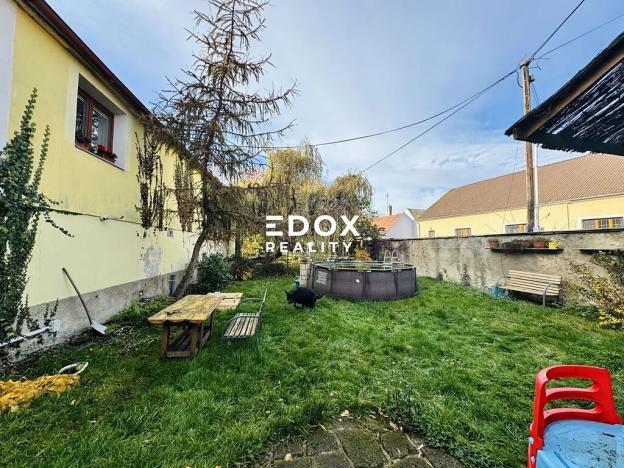 Prodej rodinného domu, Martiněves, 250 m2