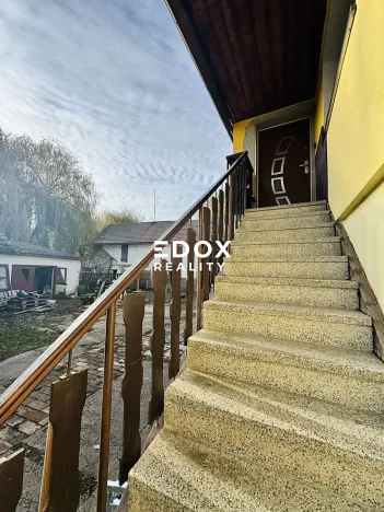 Prodej rodinného domu, Martiněves, 250 m2