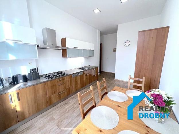 Prodej bytu 4+1, Děčín, 17. listopadu, 140 m2