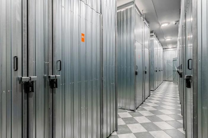 Pronájem skladu, Praha - Kobylisy, Horňátecká, 1 m2