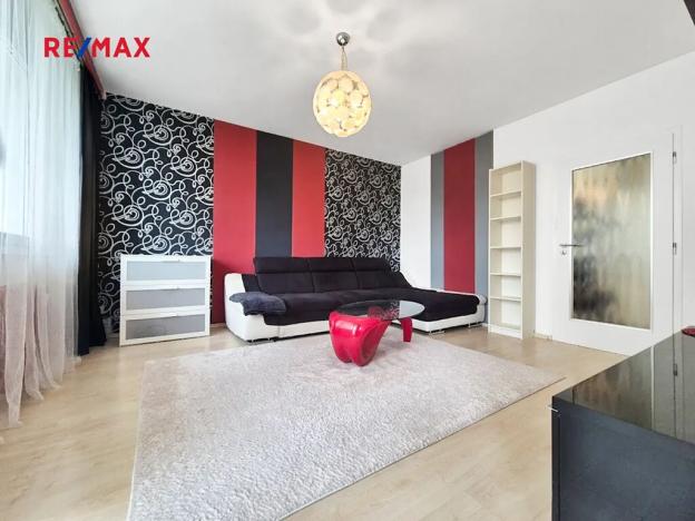 Pronájem bytu 3+1, Praha - Hlubočepy, Lamačova, 63 m2