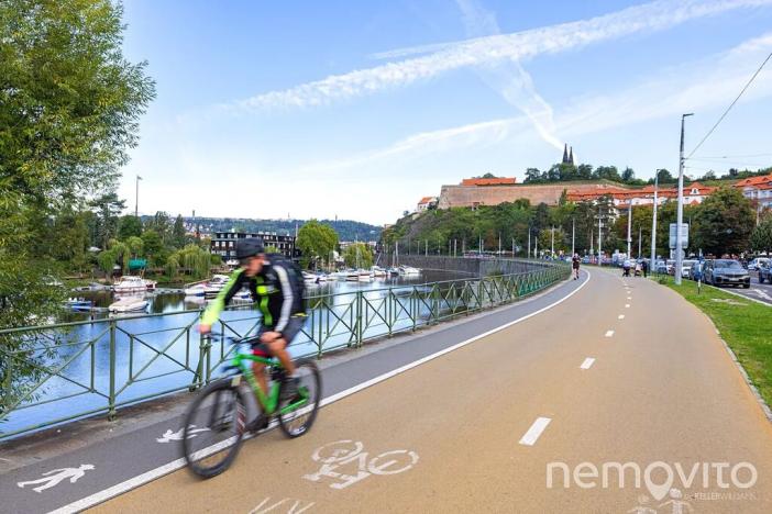 Prodej bytu 1+kk, Praha - Podolí, Na dolinách, 39 m2