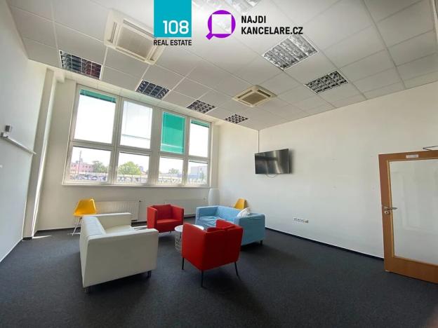 Pronájem kanceláře, Praha - Modřany, Mezi vodami, 5500 m2