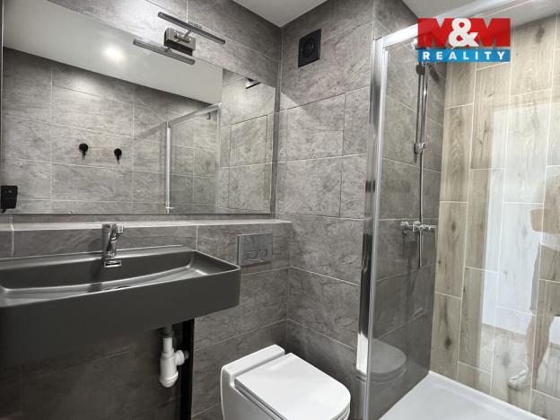 Pronájem bytu 1+1, Ústí nad Labem - Severní Terasa, Kmochova, 33 m2