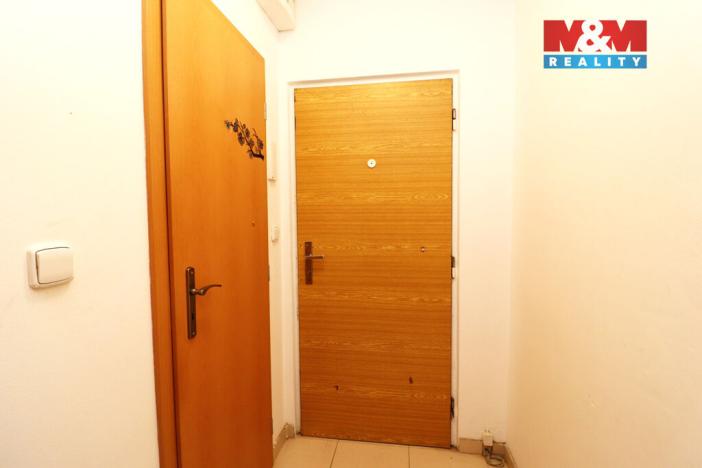 Pronájem bytu 1+kk, Ostrov, Kollárova, 21 m2