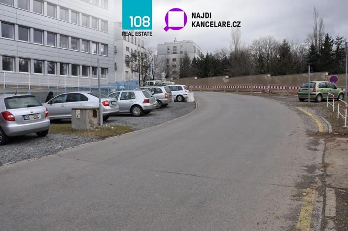 Pronájem kanceláře, Praha - Strašnice, U nákladového nádraží, 3976 m2