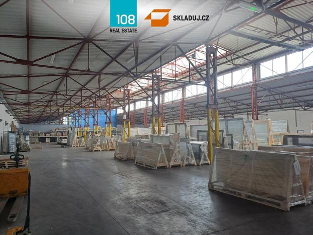 Pronájem skladu, Čelákovice, 2000 m2