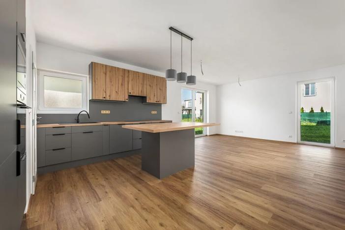 Prodej rodinného domu, Milovice, Modřínová, 137 m2