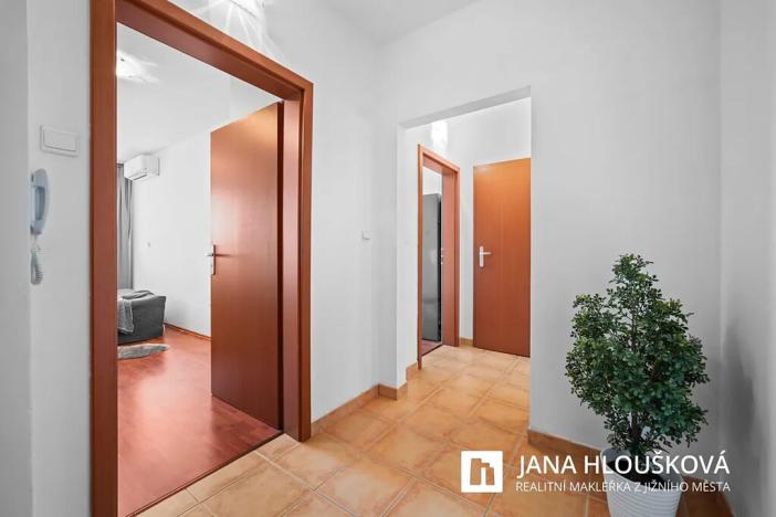 Prodej bytu 2+kk, Praha - Háje, Matúškova, 45 m2