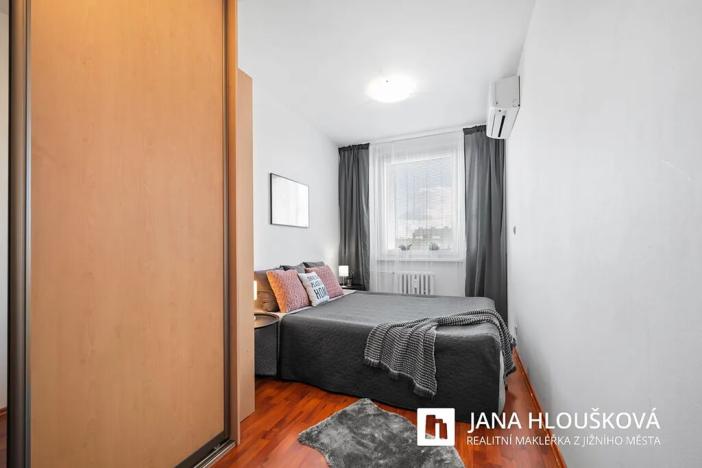 Prodej bytu 2+kk, Praha - Háje, Matúškova, 45 m2