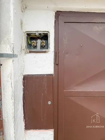 Prodej garáže, Veselí nad Moravou, 19 m2