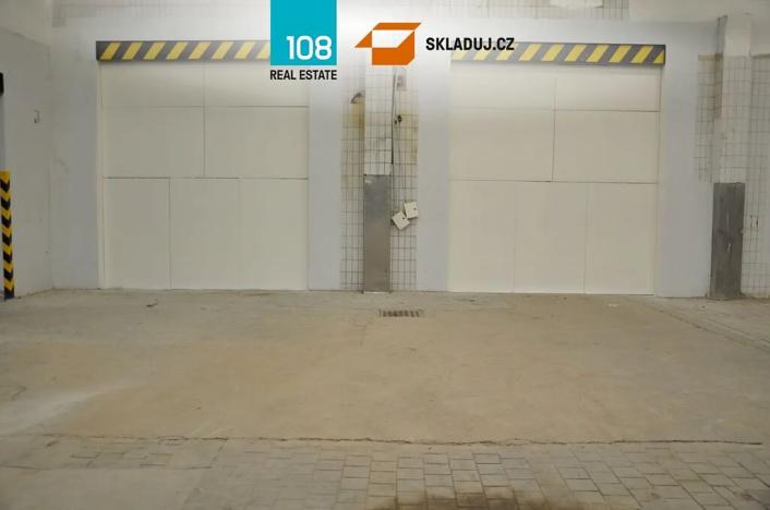 Pronájem skladu, Chomutov, 1300 m2
