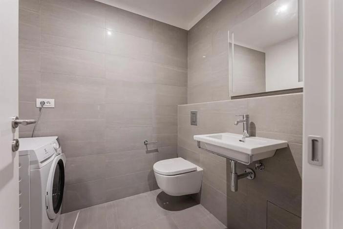 Pronájem bytu 2+kk, Praha - Smíchov, Holečkova, 74 m2