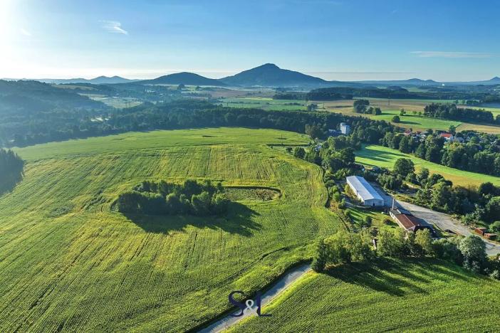 Prodej komerčního pozemku, Brniště, 13896 m2