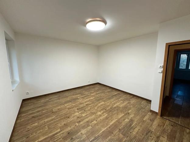 Pronájem bytu 2+kk, Děčín, Na Slatinách, 58 m2