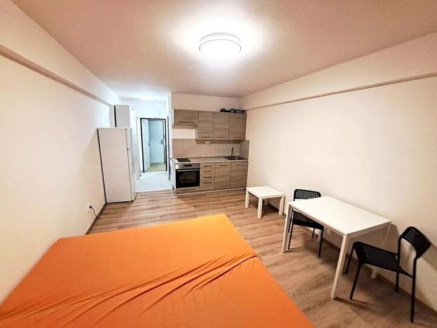 Pronájem bytu 1+kk, Praha - Radotín, Vrážská, 28 m2