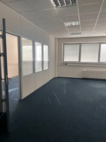 Pronájem kanceláře, Praha - Letňany, 150 m2