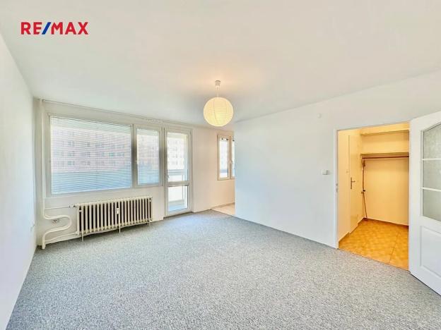 Pronájem bytu 1+kk, Pardubice, Gagarinova, 28 m2