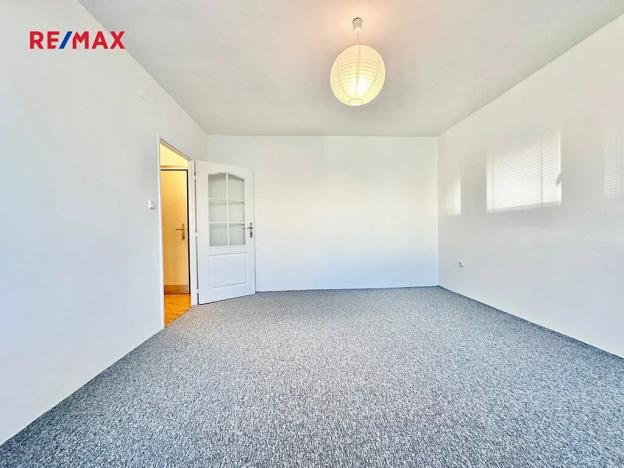 Pronájem bytu 1+kk, Pardubice, Gagarinova, 28 m2