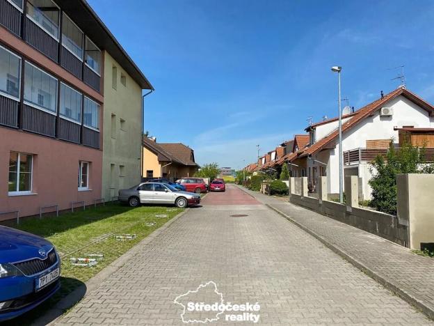 Pronájem bytu 1+kk, Praha - Horní Počernice, Na nové silnici, 30 m2