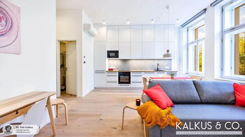 Pronájem bytu 2+kk, Hradec Králové, Eliščino nábřeží, 44 m2