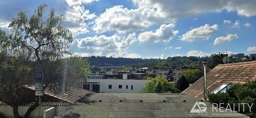 Prodej bytu 3+kk, Praha - Hlubočepy, Pod Žvahovem, 100 m2